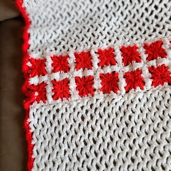 Bohemian decor white and red hand made crochet throw blanket Afghan sofa cover. - Picture 4 of 8